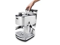 Рожковая кофеварка DeLonghi Scultura ECZ 351.W