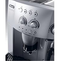 Кофемашина Delonghi ESAM 4200.S