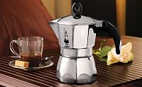Гейзерная кофеварка Bialetti "Dama" 6 порций (240 мл.) 2153